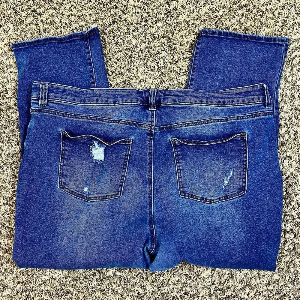 A Beautiful Soul (Arula) Straight Leg Distressed Jeans size 22